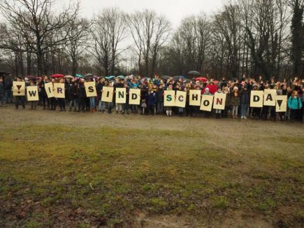 Die ganze Schule in Aktion: Das Gymnasium Langenhagen wandert zum Wietzesee