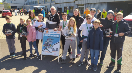 Sechs Teams unseres Gymnasiums nehmen erfolgreich an den Deutschen Meisterschaften im RoboCup Junior Rescue teil